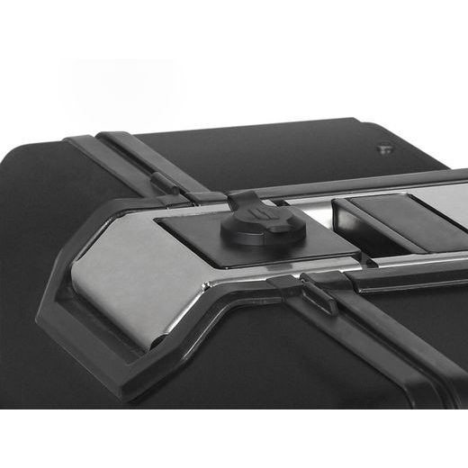KOMPLETNÁ SADA 36L / 47L HLINÍKOVÝCH BOČNÝCH SKRÍŇ SHAD TERRA BLACK VRÁTANE MONTÁŽNEJ SADY SHAD DUCATI MULTISTRADA 1200 V4