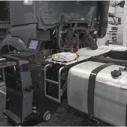 NABÍJEČKA/STABILIZOVANÝ ZDROJ GYSFLASH 50.24 HF, 6/12/24 V, 10-600 AH, 50 A, KABELY 5 M, MENU V ČEŠTINĚ