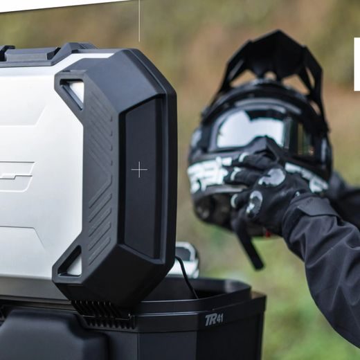 VRCHNÝ KUFOR NA MOTORKU SHAD TERRA TR41 D0TR41100 ČIERNA