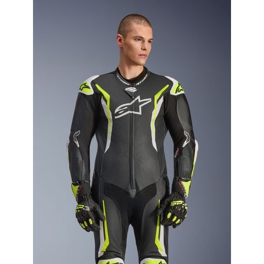 JEDNODIELNA KOMBINÉZA GP TECH V5, ALPINESTARS (ČERNÁ/BÍLÁ/ŽLUTÁ FLUO) 2026