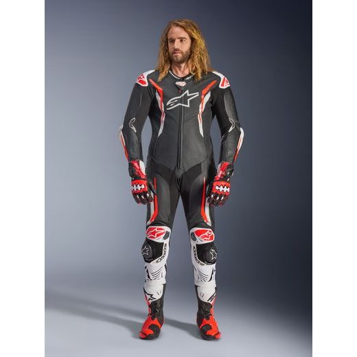 JEDNODIELNA KOMBINÉZA GP TECH V5, ALPINESTARS (ČERNÁ/BÍLÁ/ČERVENÁ FLUO) 2026
