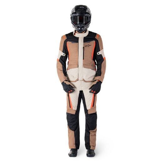 NOHAVICE ST-1 WATERPROOF, ALPINESTARS (TMAVÁ KHAKI/PÍSKOVÁ/ČERNÁ/ČERVENÁ FLUO) 2026