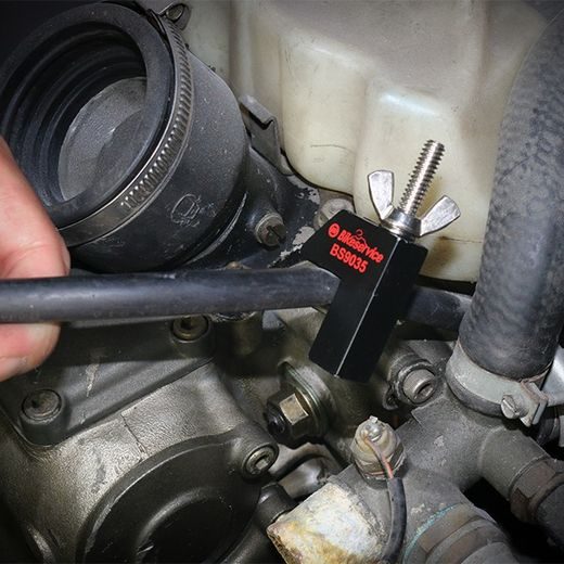 2 DIELNA SADA ŠROUBOVACÍCH ŠKRTIACICH SVORIEK NA HADICE, BIKESERVICE