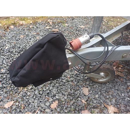 KRYT TAŽNÉ SPOJKY - OCHRANA PROTI POVĚTRNOSTNÍM VLIVŮM