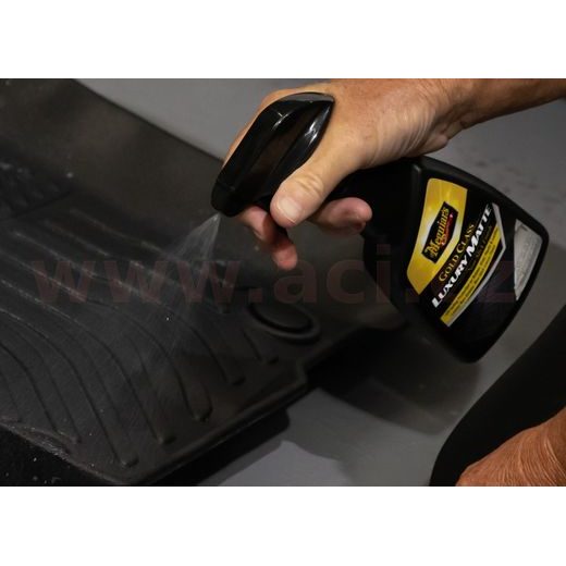 MEGUIAR'S QUIK SOLUTIONS ALL WEATHER MAT CARE KIT SADA NA ČISTENIE A OCHRANU GUMOVÝCH A PLASTOVÝCH KOBERCOV