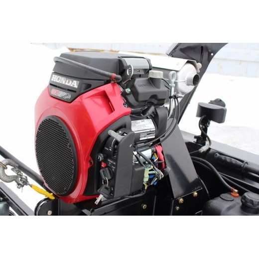 BERCOMAC PROFESIONÁLNÍ SNĚŽNÁ FRÉZA 54" (138 CM) HONDA MOTOR 22HP