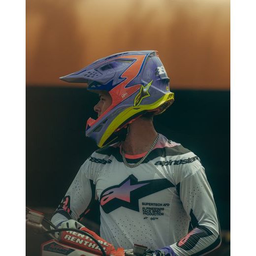 PRILBA SUPERTECH S-M10 EDÍCIA JETT LAWRENCE R01, ALPINESTARS (FIALOVÁ/RŮŽOVÁ FLUO/ŽLUTÁ FLUO) 2026