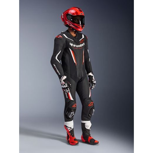 JEDNODIELNA KOMBINÉZA GP FORCE V2, ALPINESTARS (ČERNÁ/BÍLÁ/ČERVENÁ FLUO) 2026