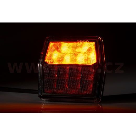 ZADNÍ SVĚTLO LED 99,7X92,7 MM 5 PIN BAJONET, L=P