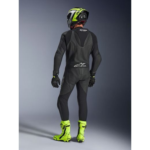 JEDNODIELNA KOMBINÉZA GP FORCE V2, ALPINESTARS (ČERNÁ/BÍLÁ) 2026