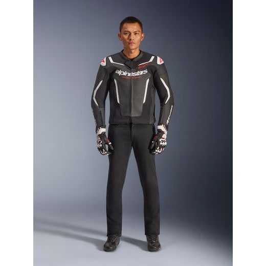 BUNDA GP FORCE V2, ALPINESTARS (ČERNÁ/BÍLÁ/ČERVENÁ) 2026