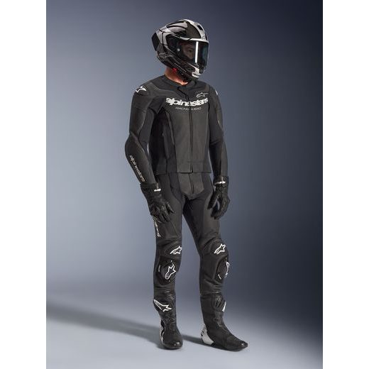 DVOJDIELNA KOMBINÉZA GP FORCE V2, ALPINESTARS (ČERNÁ/BÍLÁ) 2026