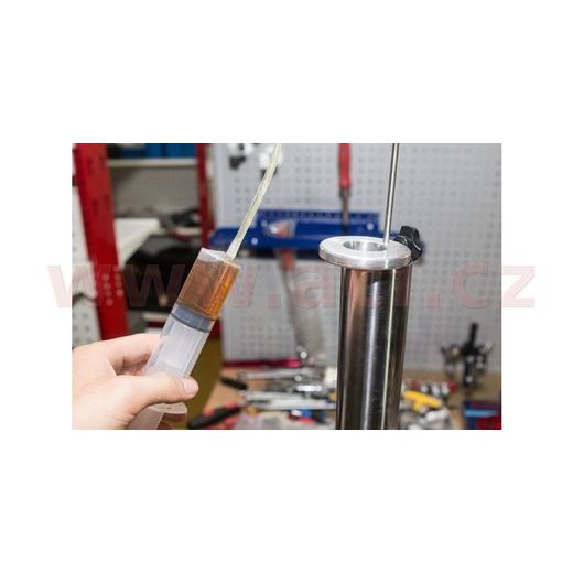 MIERKA NA VSTREKOVANIE OLEJE DO PREDNÝCH VIDLÍC, BIKESERVICE