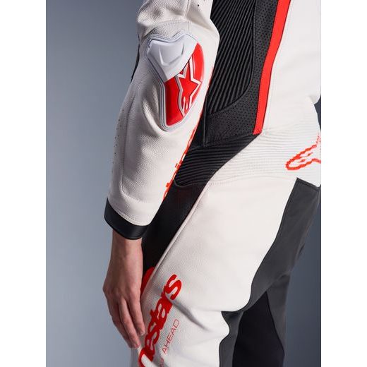 JEDNODIELNA KOMBINÉZA STELLA GP-R7, ALPINESTARS, DÁMSKE (BÍLÁ/ČERVENÁ FLUO/ČERNÁ) 2026