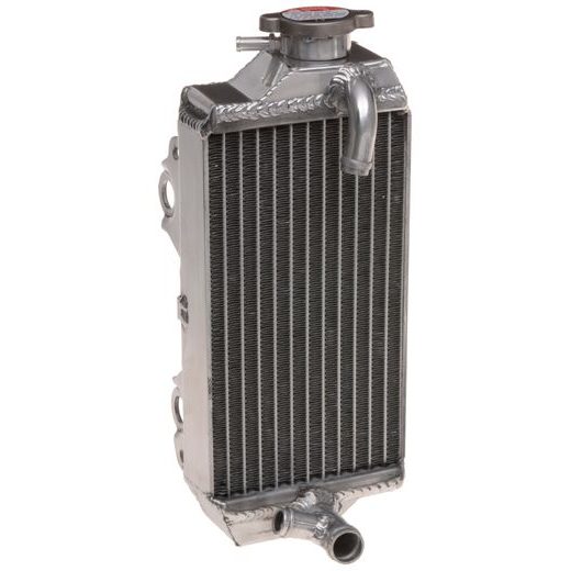 CHLADIČ PRAVÝ SUZUKI [215*118*40], Q-TECH