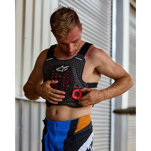 CHRÁNIČ HRUDI A-5 PLASMA, ALPINESTARS (ČERNÁ/ČERVENÁ/BÍLÁ) 2026