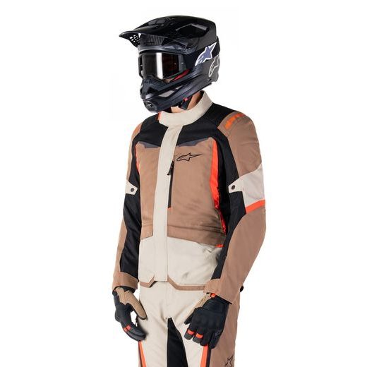 BUNDA ST-1 WATERPROOF, ALPINESTARS (TMAVÁ KHAKI/PÍSKOVÁ/ČERNÁ/ČERVENÁ FLUO) 2026