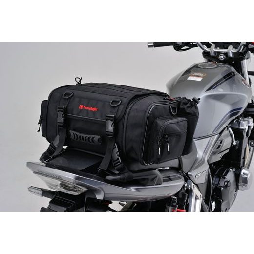 BRAŠNA NA SEDADLO SPOLUJAZDCA OBJEM 20 - 26 L, HENLYBEGINS