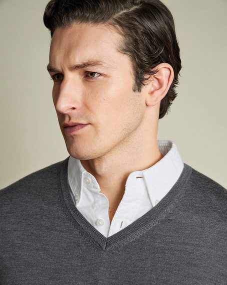 Charles Tyrwhitt Pure Merino V-Neck Jumper — Grey