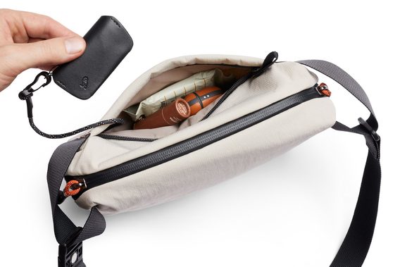 Taška přes rameno Bellroy Lite Sling Mini