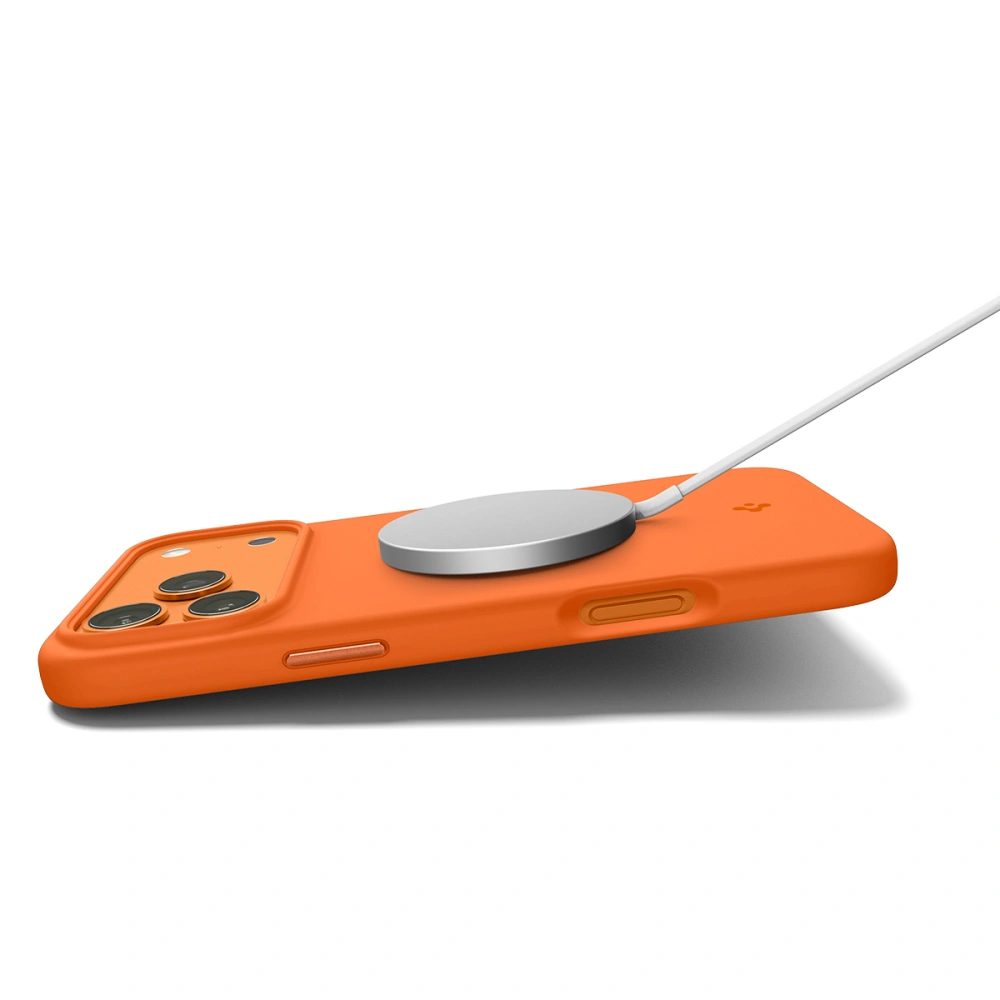 Spigen Silicone Fit Mag MagSafe, iPhone 17 Pro, oranžový