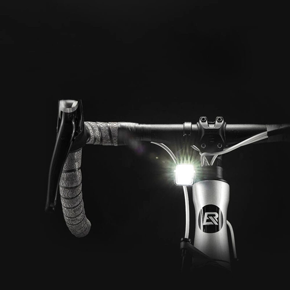 Rockbros Predné svetlo na bicykel 1000 lm, čierne