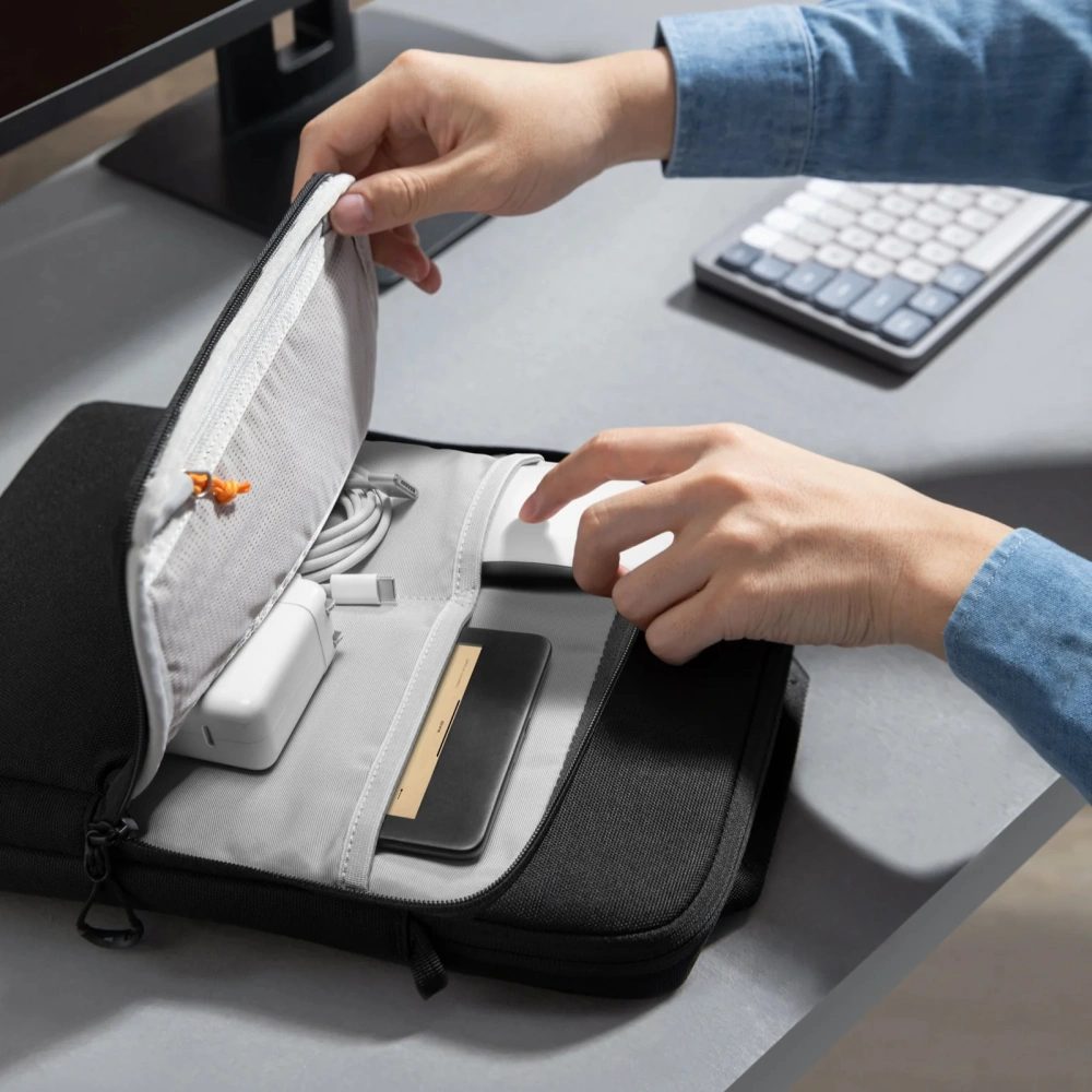 Tech-Protect Defender VR taška na notebook 15-16", čierna