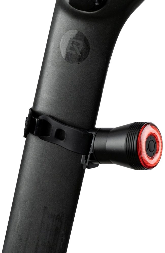 Rockbros Q5 zadné svetlo na bicykel s inteligentným dorazovým systémom, čierne