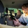 Univerzális tablettartó FIXED Passenger Max fejtámlára rögzítéssel és kihúzható karral, űrszürke