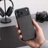 Tech-Protect Ion Carbon MagSafe, iPhone 17 Pro / 18 Pro, černo-stříbrný