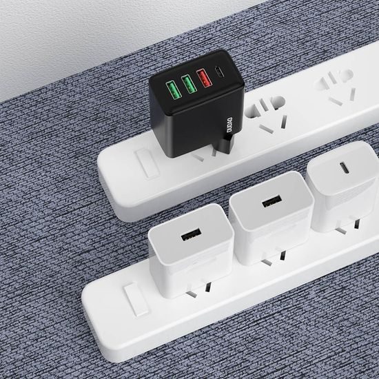 Dudao rychlonabíječka 3x USB / 1x USB-C, 20W, PD, QC 3.0, bílá (A5H)