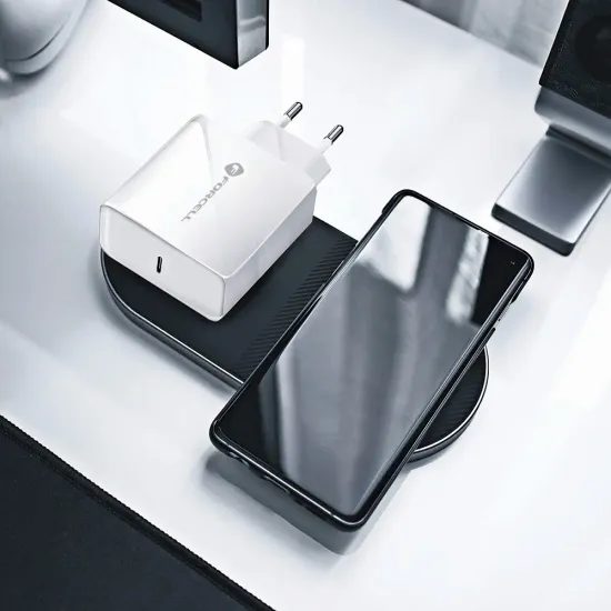 Προσαρμογέας Forcell με σύνδεσμο USB-C, 3A, 45W με λειτουργία φόρτισης PD και QC 4.0