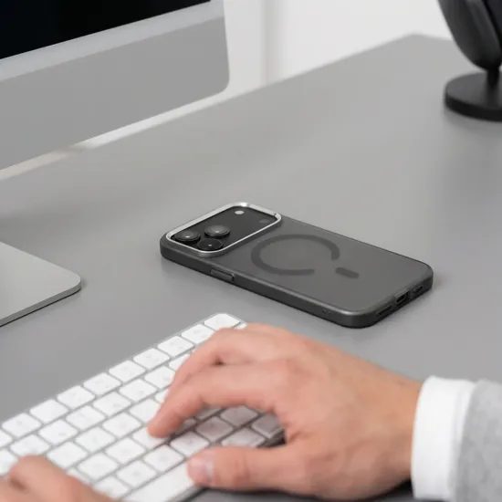 Tech-Protect MagZero MagSafe Case für iPhone 17 Pro Max / 18 Pro Max - Ultradünne Schutzhülle mit MagSafe - Matt Schwarz