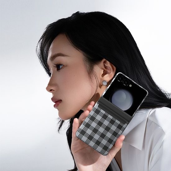 Benks Magnetic Armor Vichy Spin Kevlar θήκη, Samsung Galaxy Z Flip 7, μαύρη