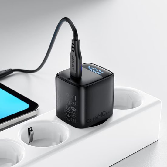Acefast Oplader (A135) USB-C, GaN, PD 45W, LED-display, Zwart