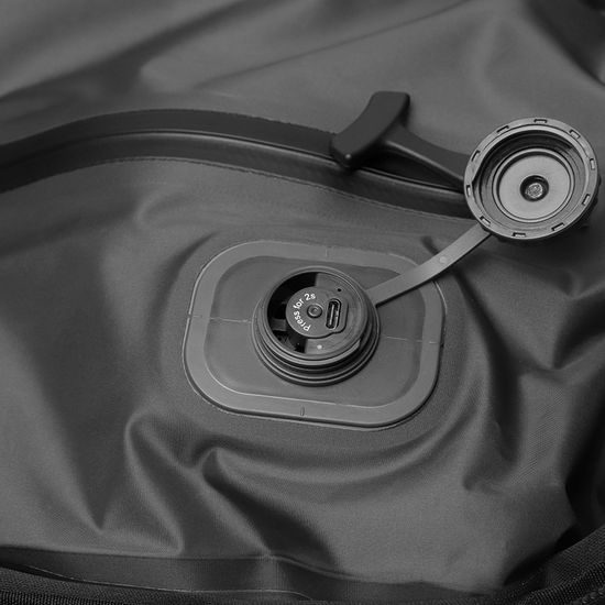 JP Batoh B23 s vákuovým kompresným vakom, 48*31*22~27 cm, čierny