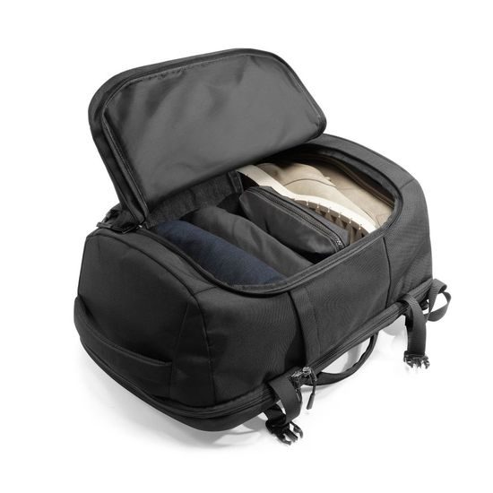 Tech-Protect Defender S40 Cestovný batoh na notebook 28L, čierny