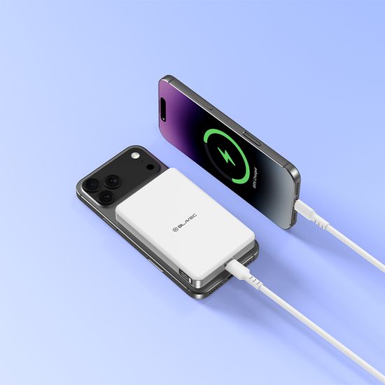 Blavec QI2.2 25W + PD 45W MagSafe powerbank, 10000 mAh, USB-C, bianco