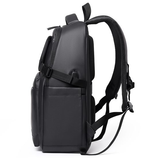 JP Batoh B01, 48*32*16 cm, černý