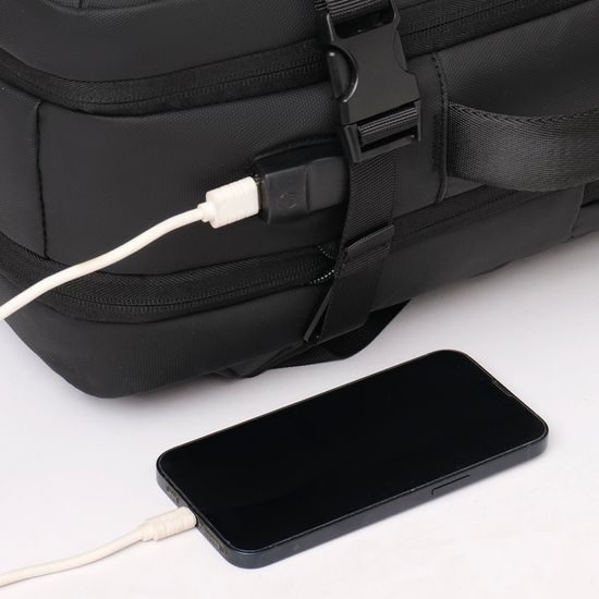 JP Batoh B03, 47*30*16~23 cm, černý