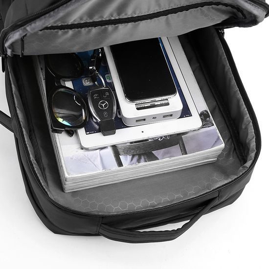 JP Batoh B07, 43*29*16 cm, černý