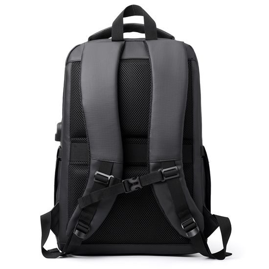 JP Batoh B02, 48*32*16 cm, černý