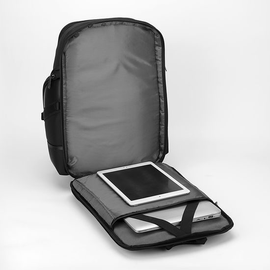 JP Batoh B04, 43*30*21 cm, černý