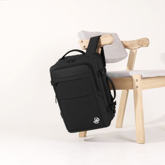 JP Batoh B03, 47*30*16~23 cm, černý