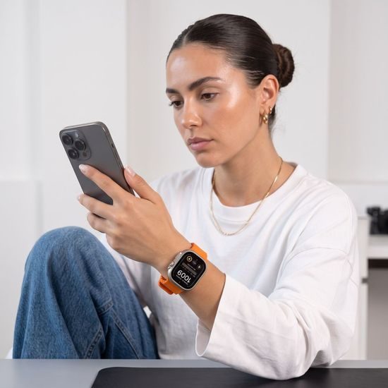 Tech-Protect Silicone Line rem til Apple Watch 8 / 9 / 10 / 11 / 12 / SE / Ultra (44 / 45 / 46 / 49 mm) - Orange