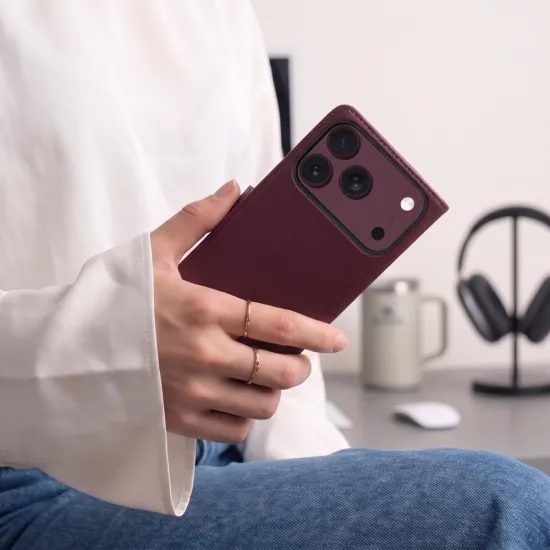 iPhone 17 Pro / 18 Pro vāciņš – Tech-Protect Wallet MagSafe – vīnsarkans