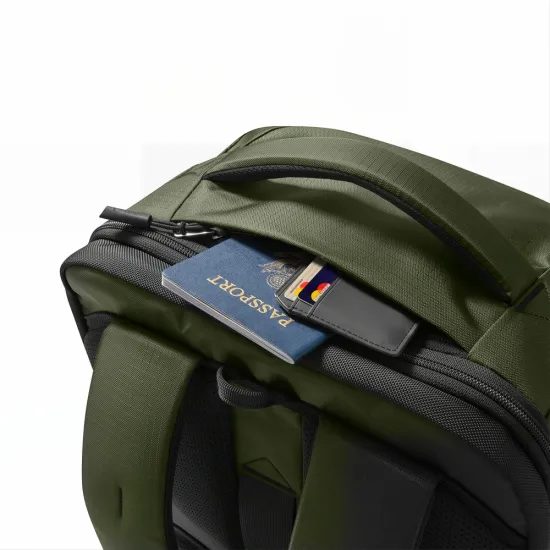 Tech-Protect Defender S70 reisikott sülearvutile 24L 40×30×20 – roheline