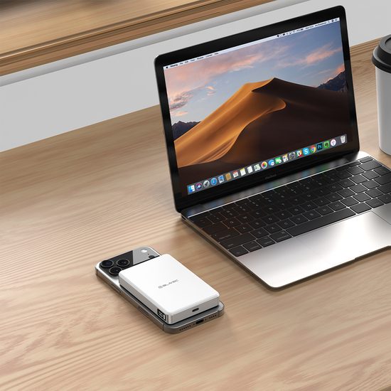 Blavec QI2.2 25W + PD 45W MagSafe powerbank, 10000 mAh, USB-C, bianco