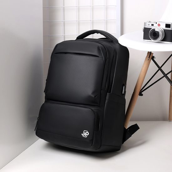 JP Batoh B02, 48*32*16 cm, černý