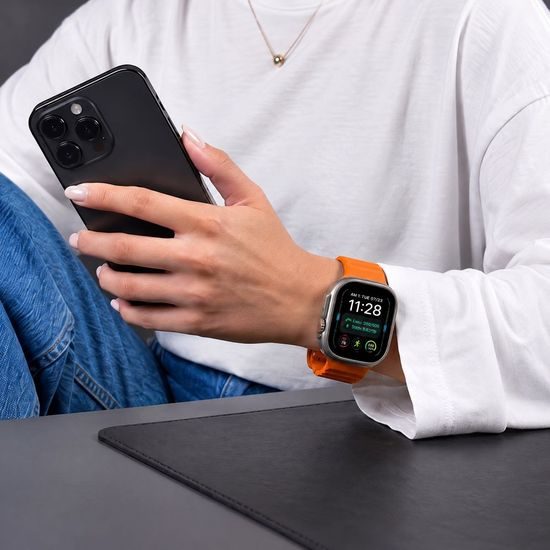 Tech-Protect Silicone Line rem til Apple Watch 8 / 9 / 10 / 11 / 12 / SE / Ultra (44 / 45 / 46 / 49 mm) - Orange